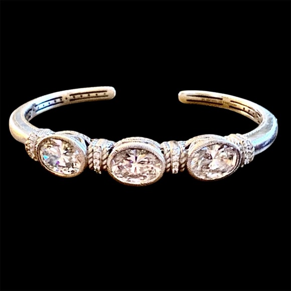 Judith Ripka, Sterling silver cuff and hinged bracelet with cz’s - Picture 1 of 7